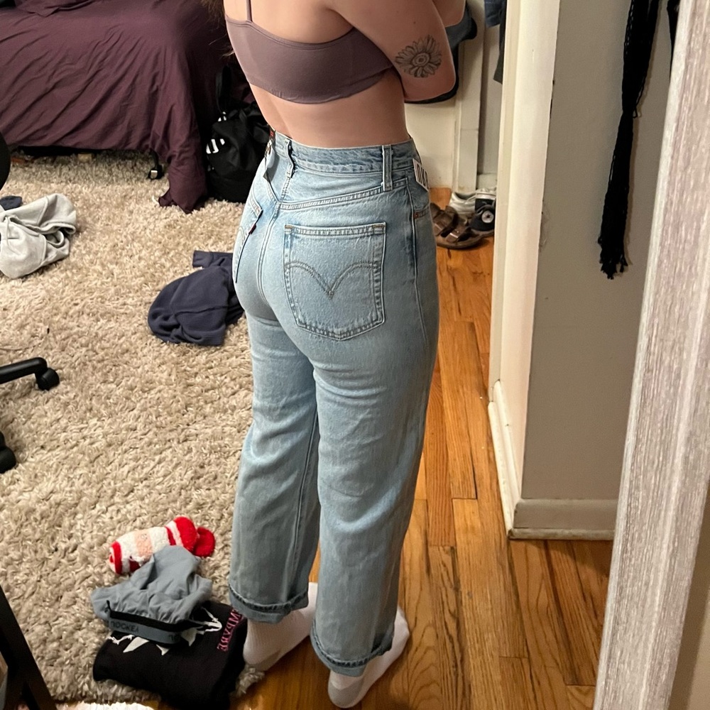 LEVI’S Ribcage Straight Ankle Jeans